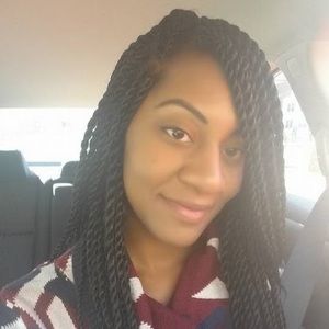 Meet your Posher, Kendra